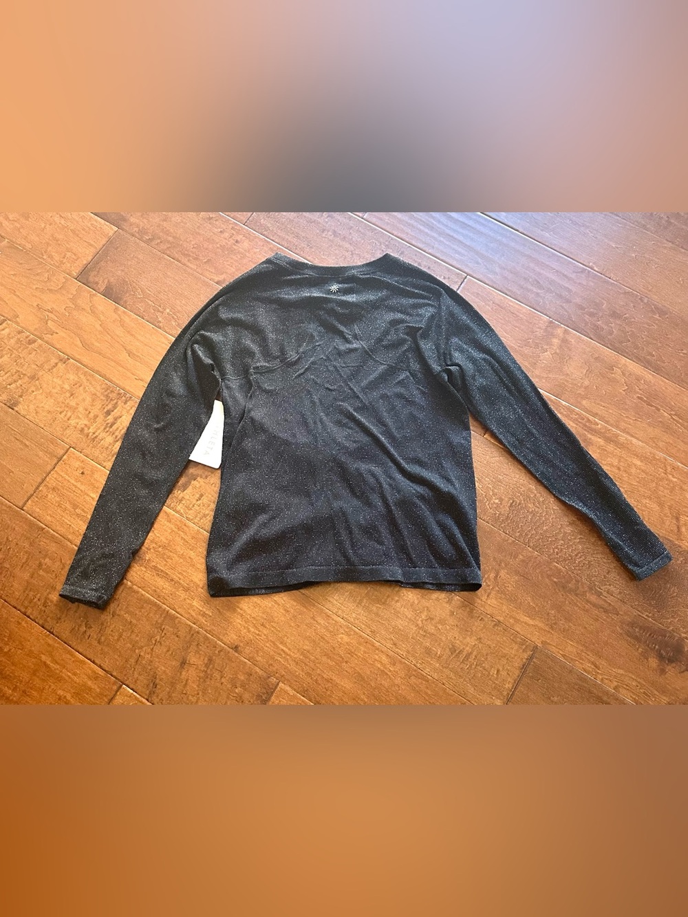 Athleta Momentum Seamless Metallic Long Sleeve Top NWT Black Large - Picture 3 of 11